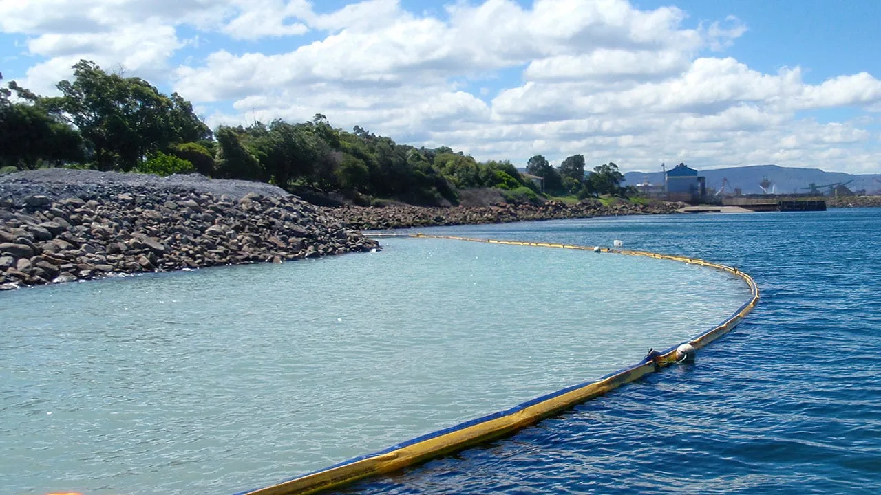 Silt Curtain Class 2 In Use Sample 2